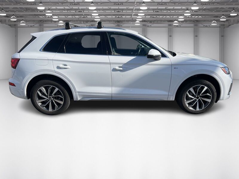 2024 Audi Q5 45 S line Premium photo 4