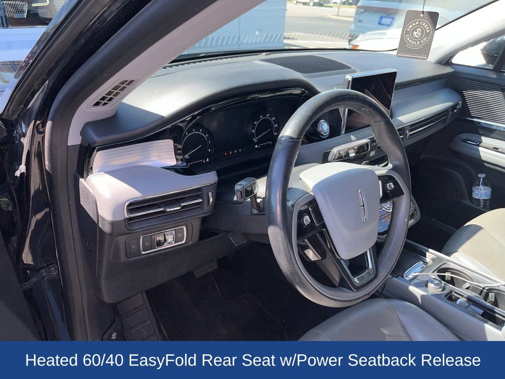 2021 Lincoln Corsair Standard photo 6