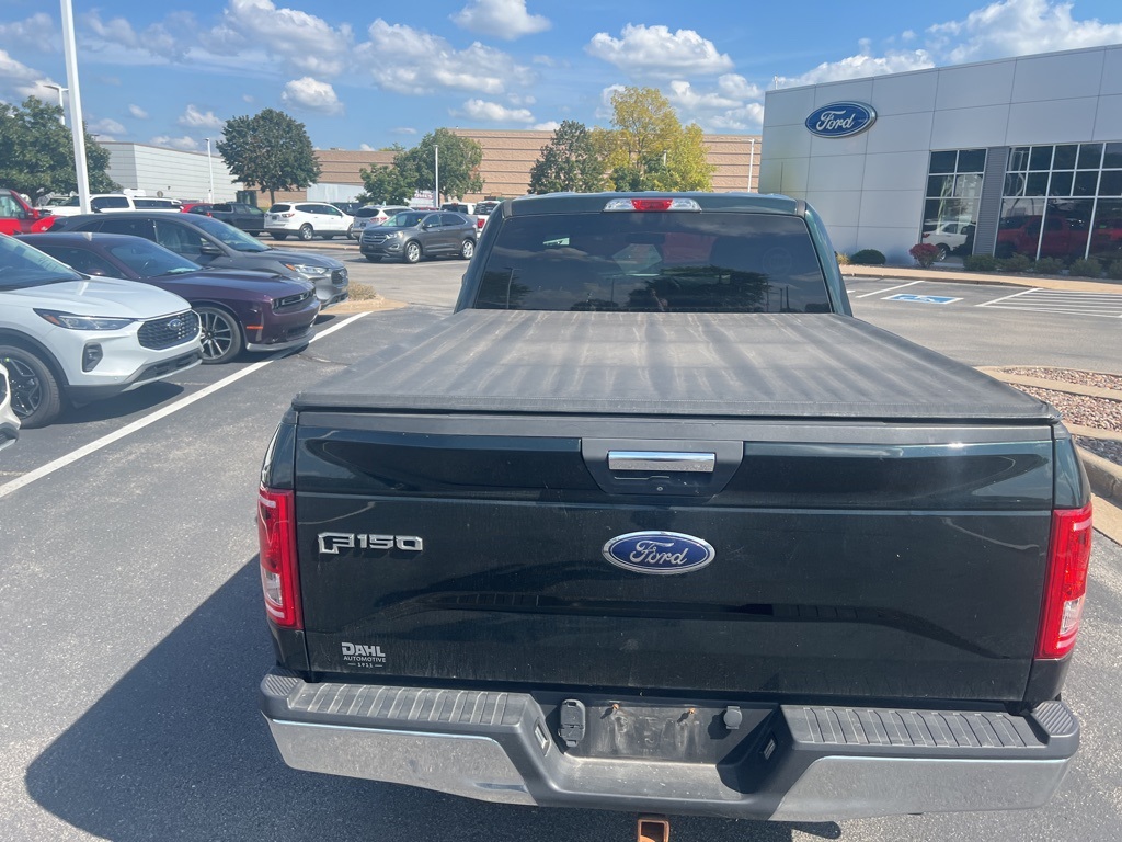 2015 Ford F-150 XLT photo 8