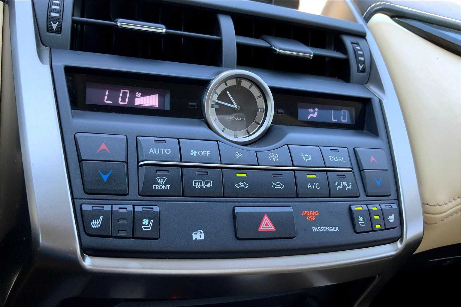 2017 Lexus NX 200t Luxury photo 28