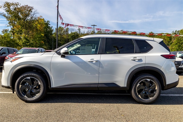 2026 Nissan Rogue SV photo 4