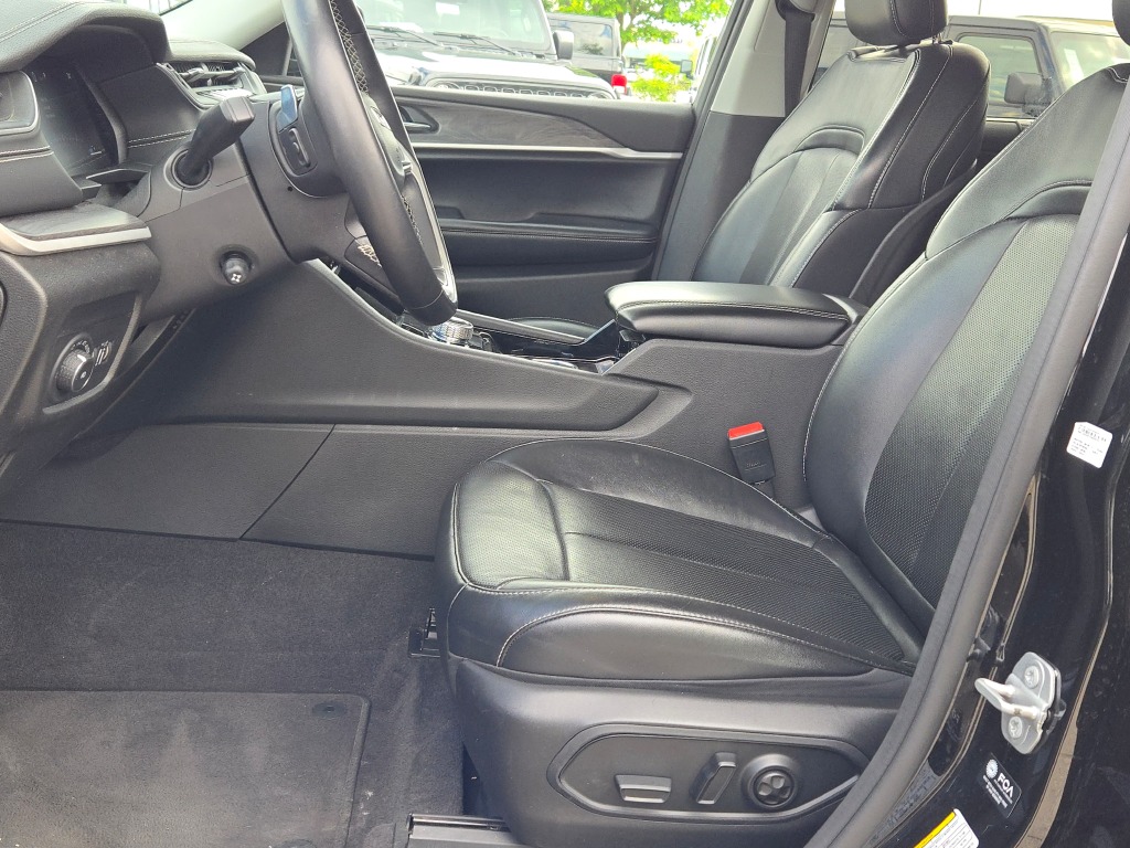 2022 Jeep Grand Cherokee Limited photo 25