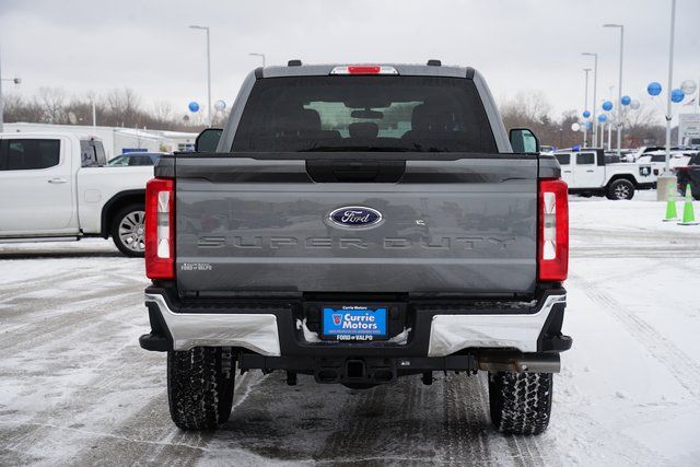 2025 FORD F-250 - Image 28