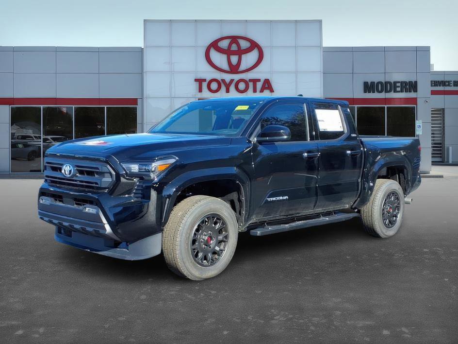 2025 Toyota Tacoma SR5's photo