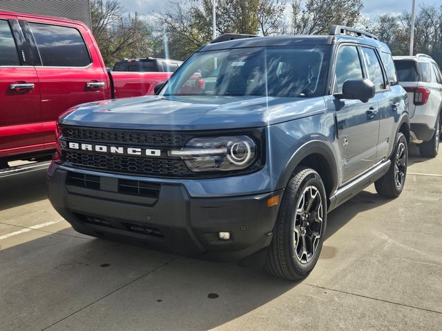 2025 Ford Bronco Sport Outer Banks photo 2
