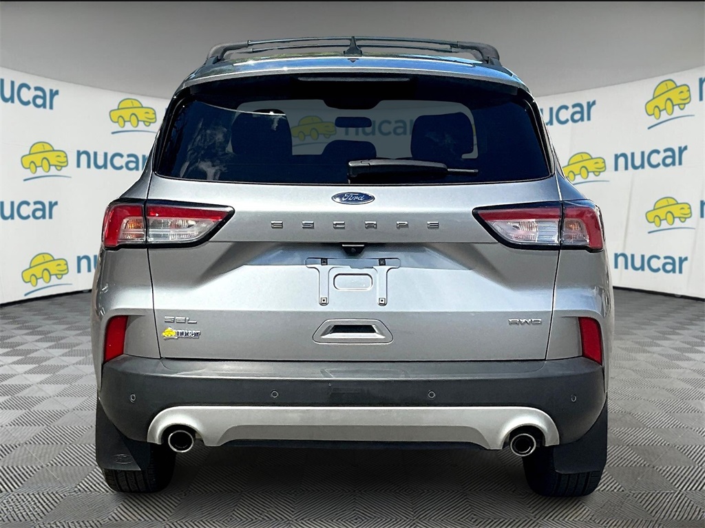 2022 Ford Escape SEL photo 5