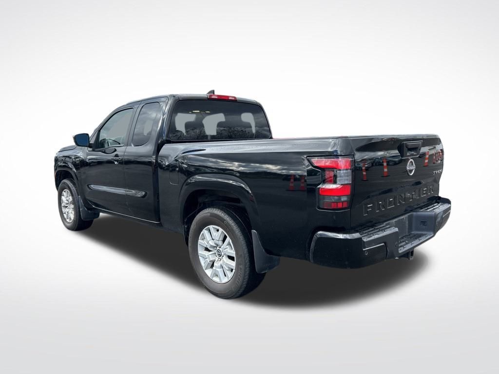 2023 Nissan Frontier SV photo 3