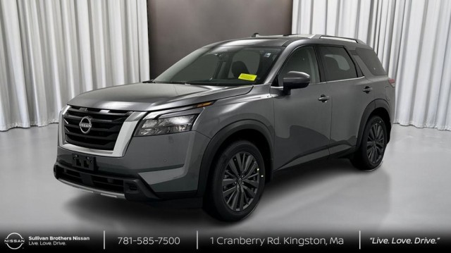 2025 Nissan Pathfinder SL