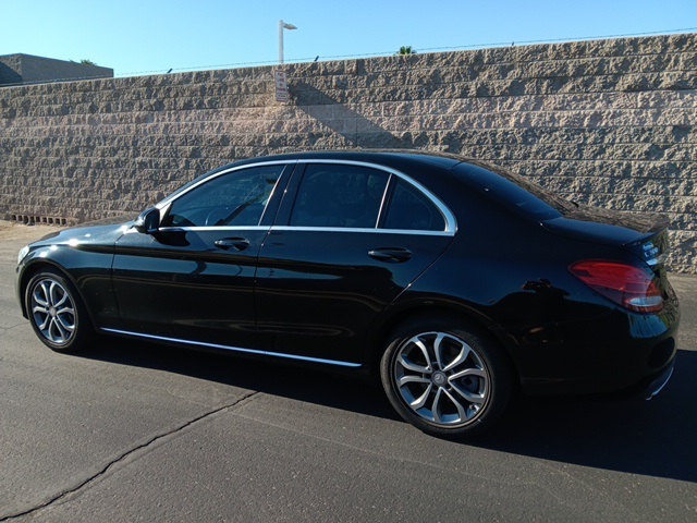 2016 Mercedes Benz C 300 photo 3