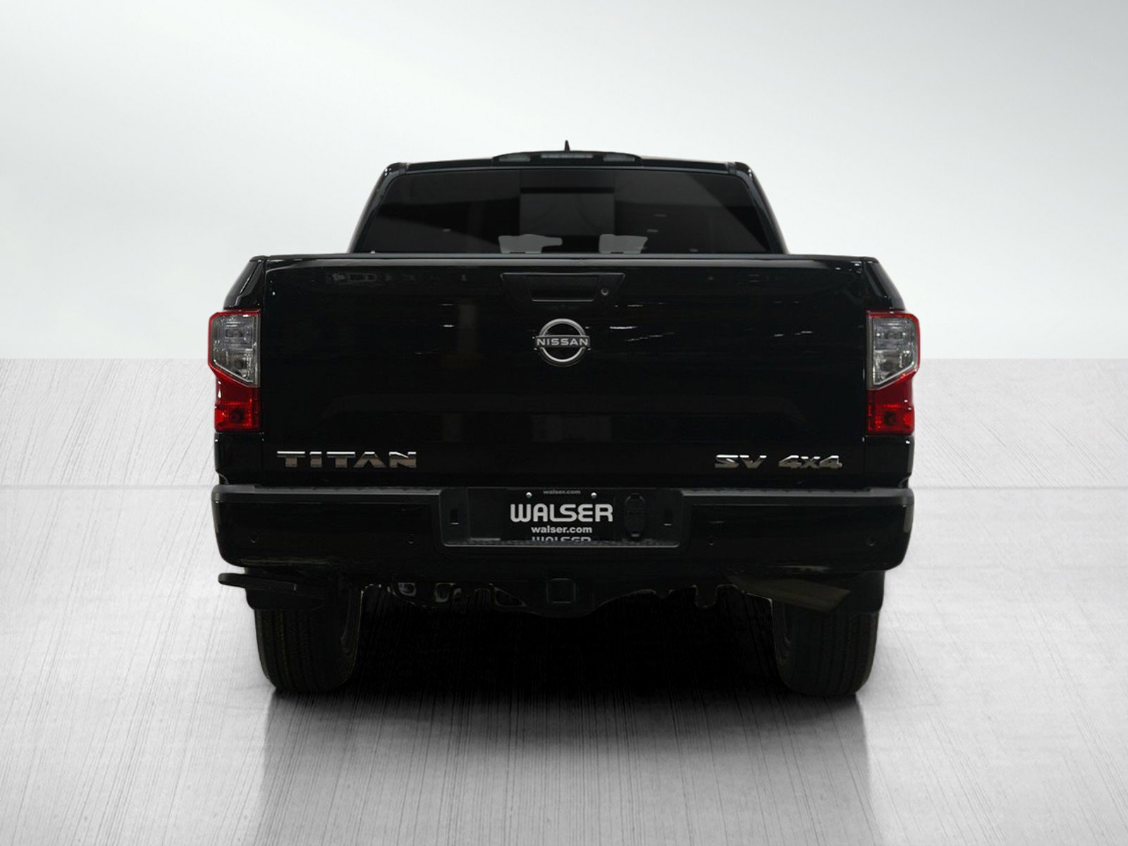 2024 Nissan Titan SV photo 2