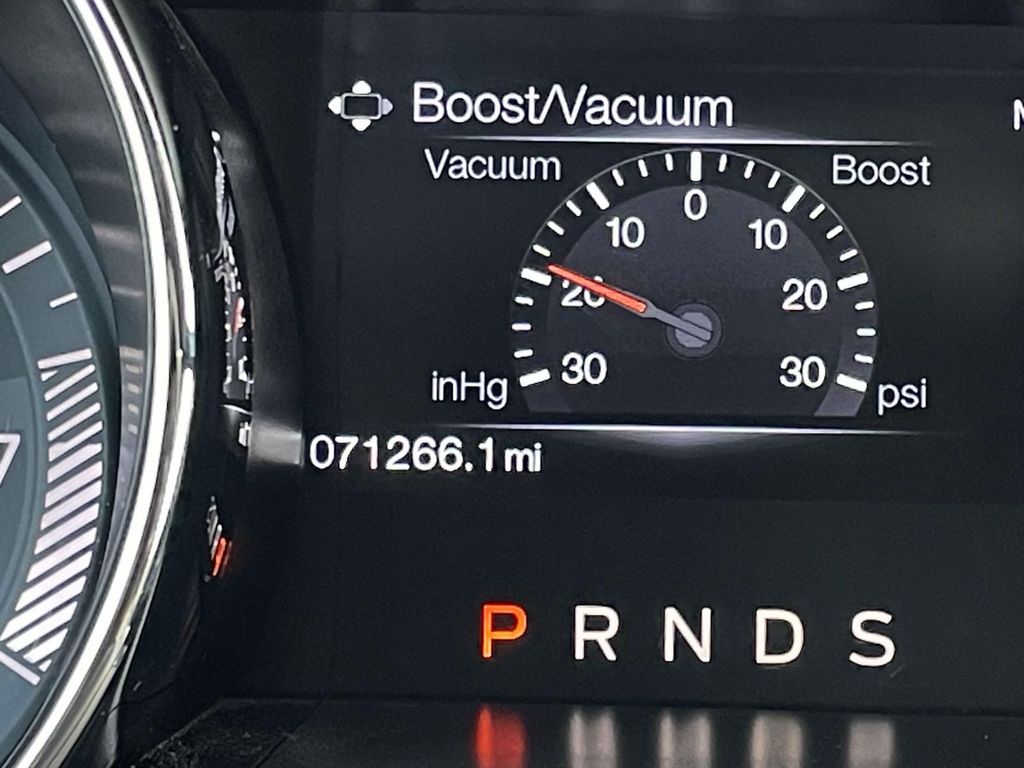 2017 Ford Mustang EcoBoost Premium photo 14