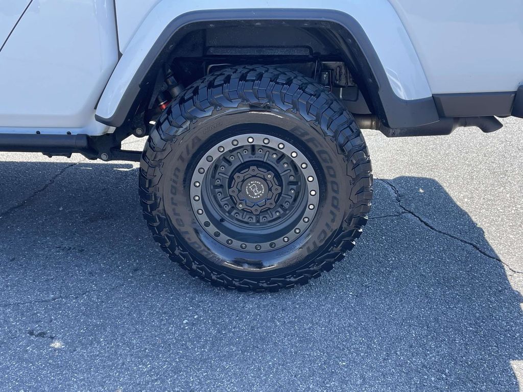 2021 Jeep Gladiator Sport photo 10