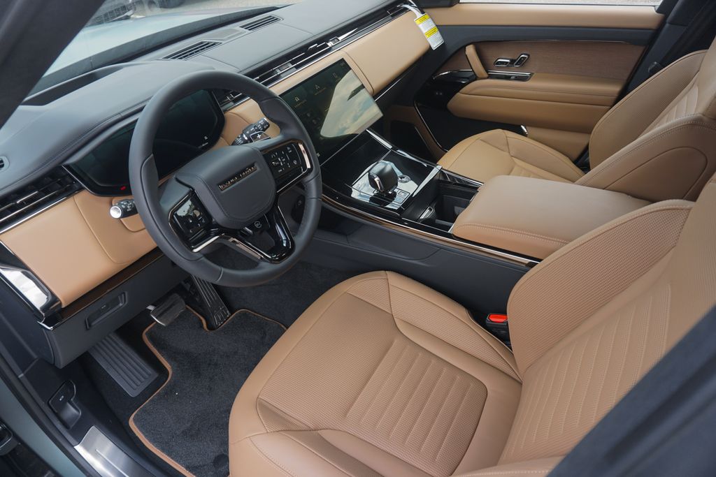 2025 Land Rover Range Rover Sport photo 17
