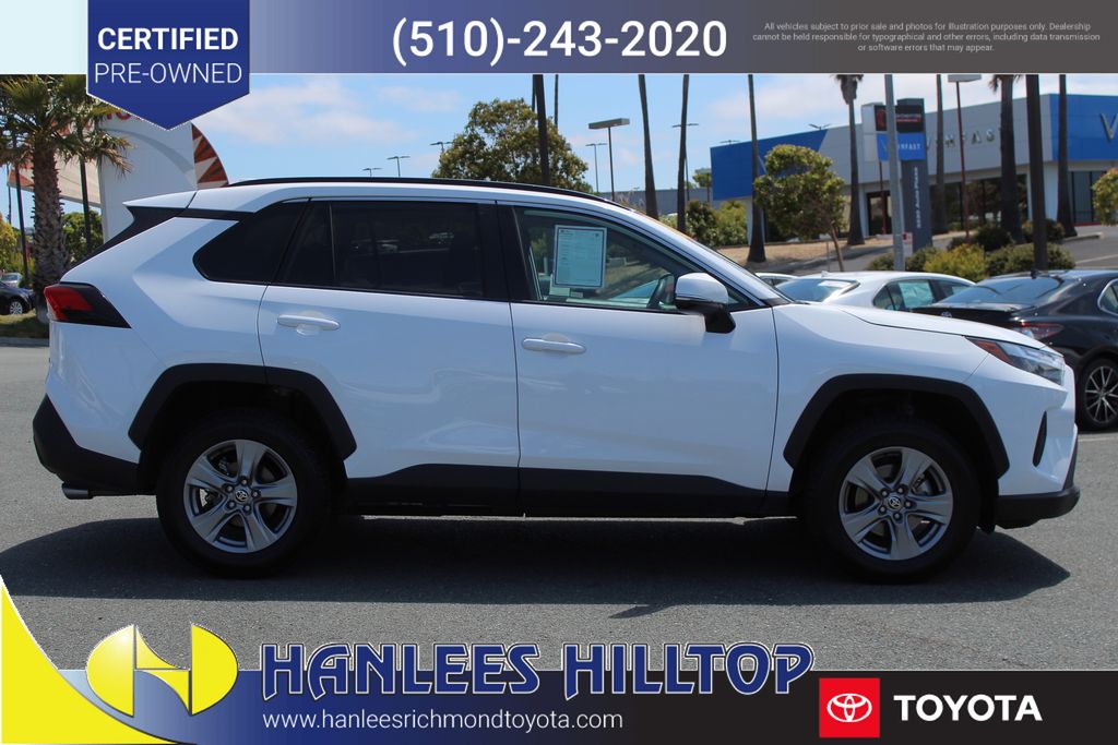 2024 Toyota RAV4 XLE photo 4
