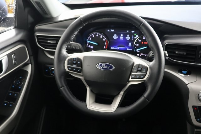 2023 Ford Explorer XLT photo 9