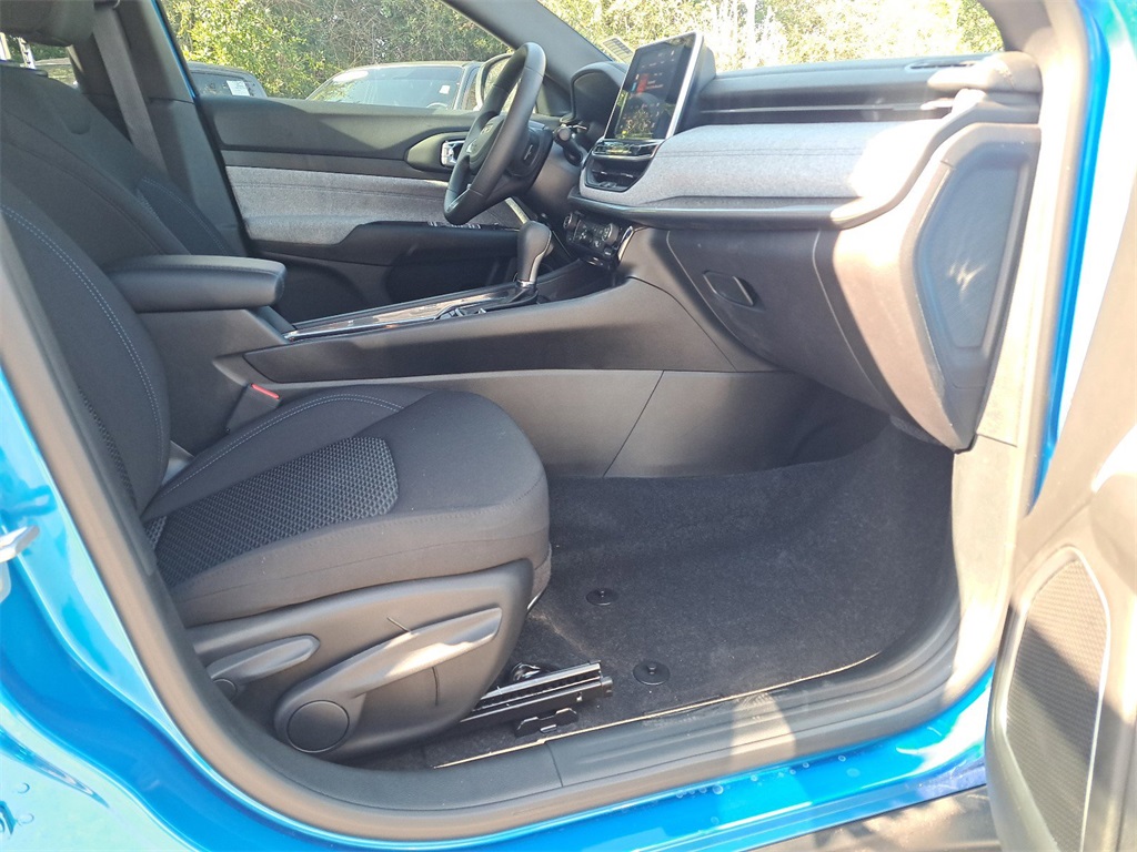 2025 Jeep Compass Sport photo 12