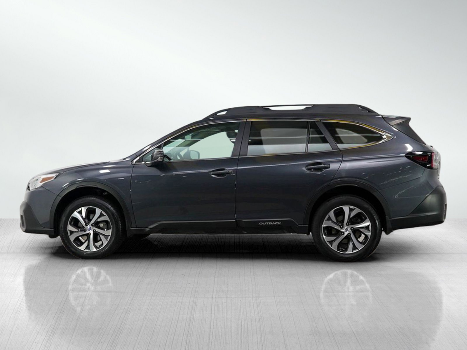 Used 2020 Subaru Outback Limited with VIN 4S4BTANC4L3163872 for sale in Minneapolis, Minnesota