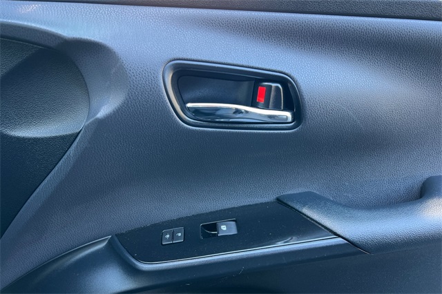 2017 Toyota Prius One Two photo 19