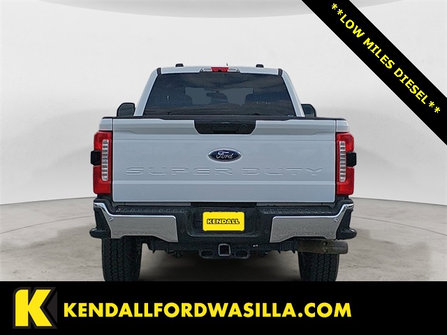 2024 Ford F-350 photo 4