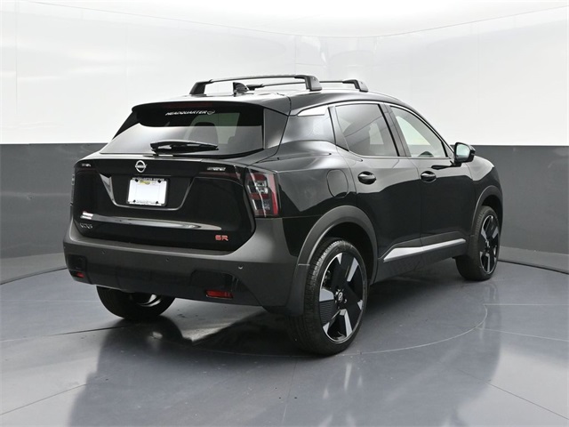 2025 Nissan Kicks SR photo 2