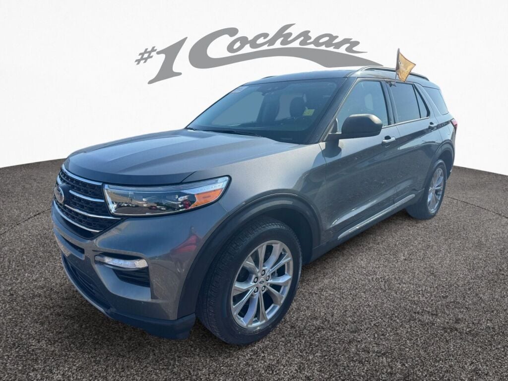 2022 Ford Explorer XLT photo 2