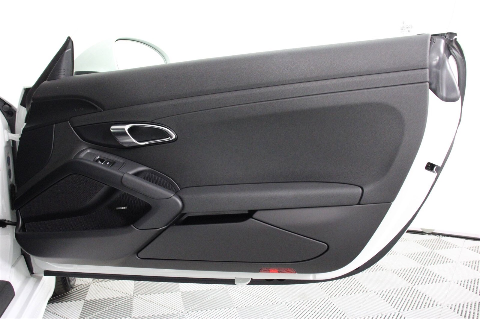 2025 Porsche Boxster photo 21