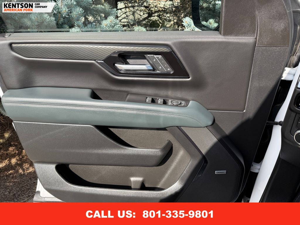 2025 Gmc Yukon XL AT4 photo 19