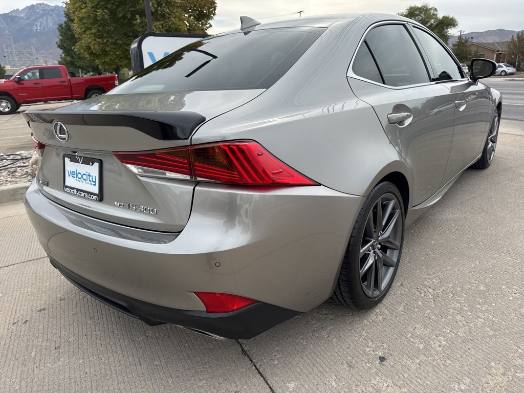 2018 Lexus IS 300 photo 7
