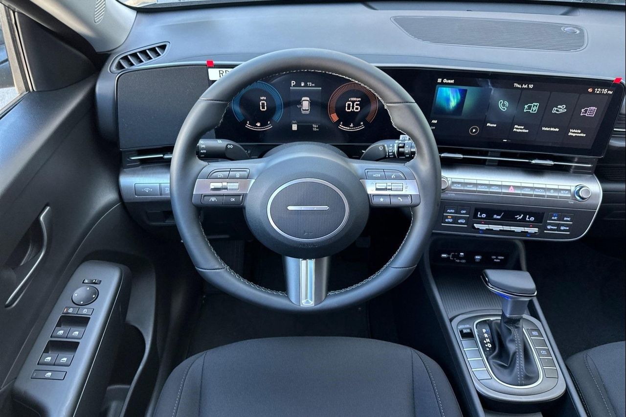 2025 Hyundai Kona SEL photo 16