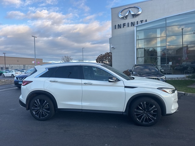 2022 Infiniti QX50 Luxe photo 4