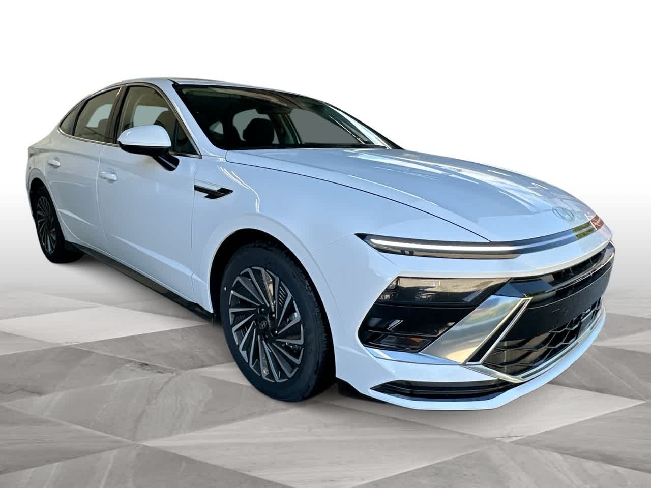 2025 Hyundai Sonata Hybrid SEL photo 2