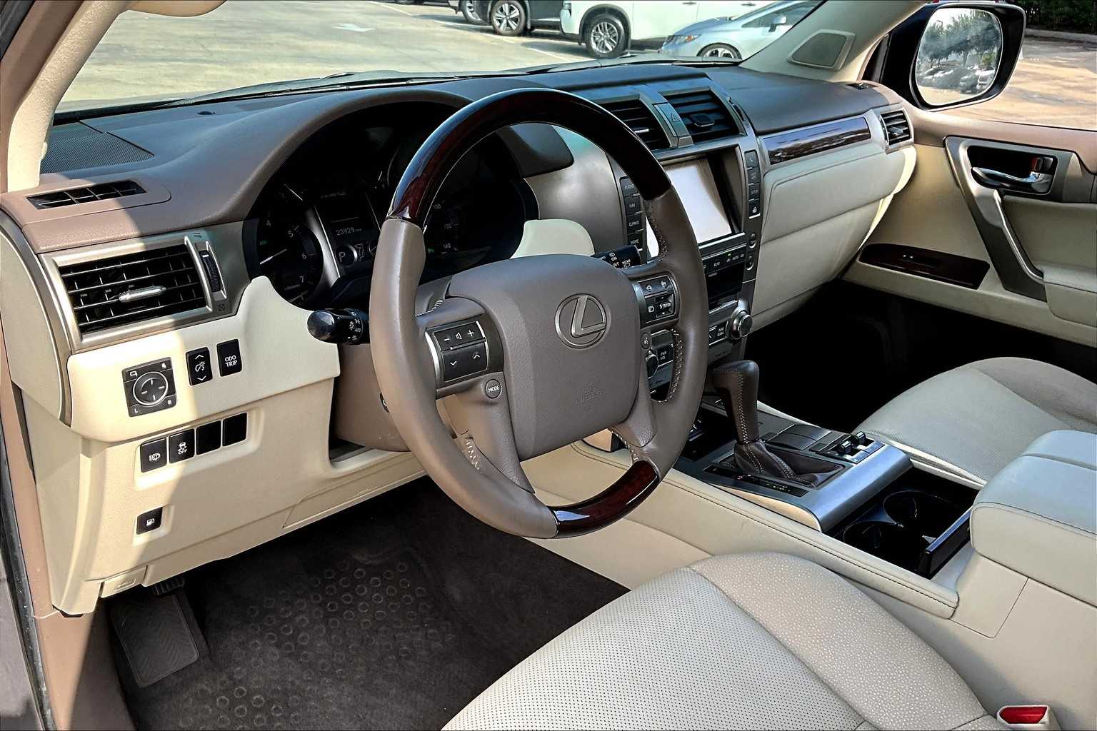 2014 Lexus GX 460 Base photo 15