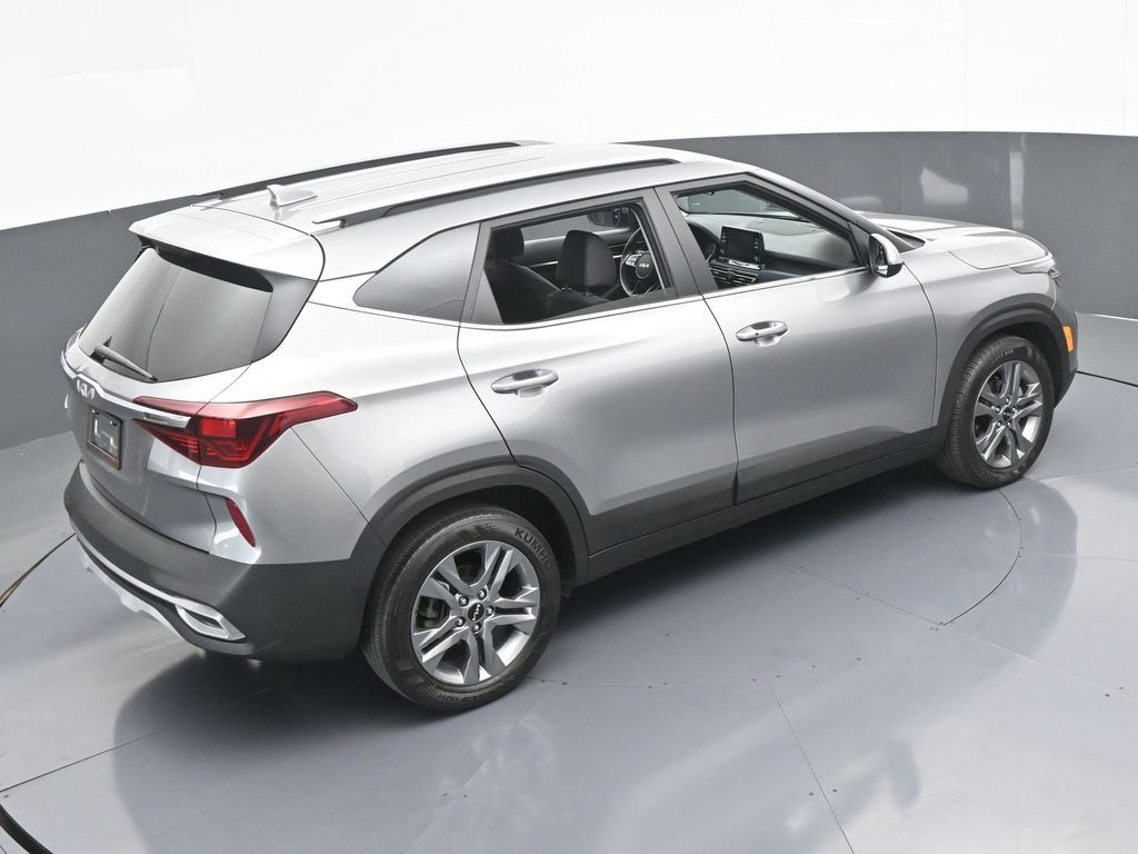 2023 Kia Seltos S photo 4