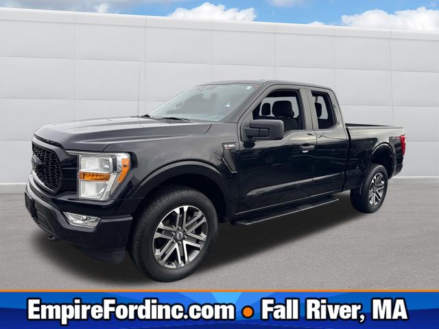 2021 Ford F-150 XL's photo