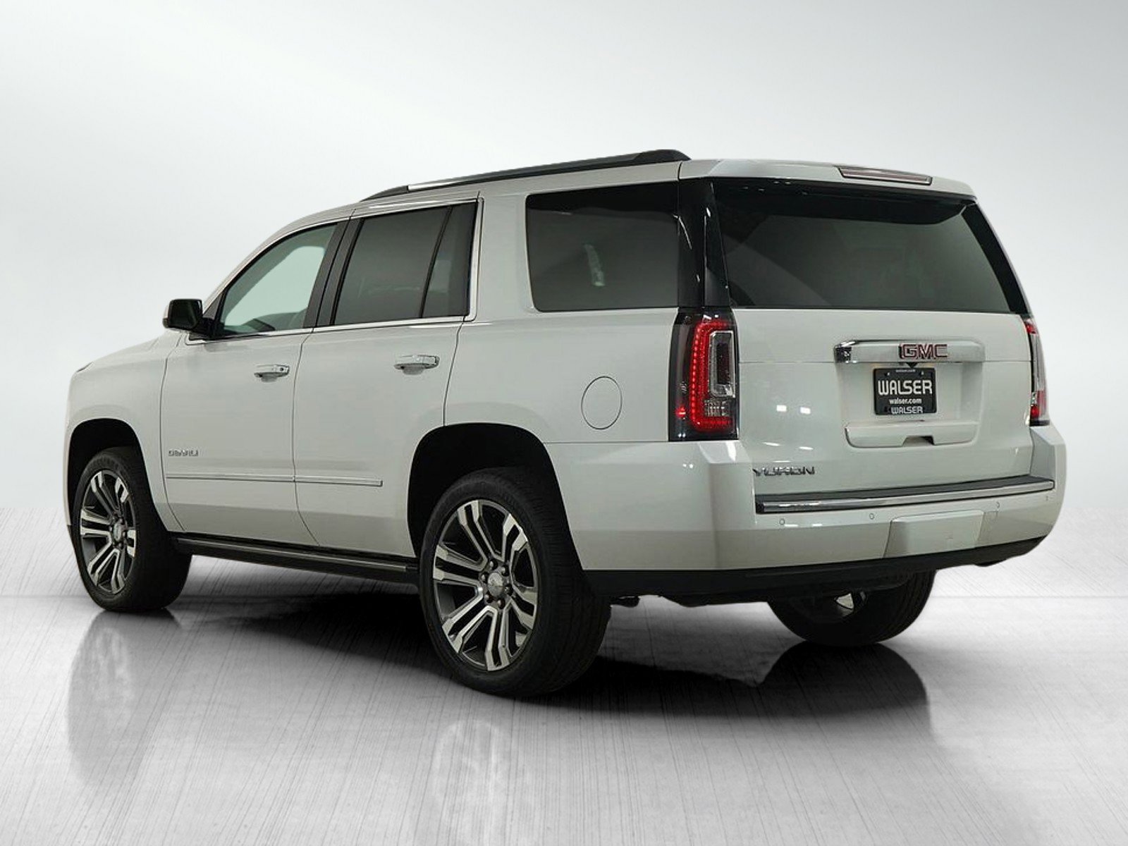 2018 Gmc Yukon Denali photo 2