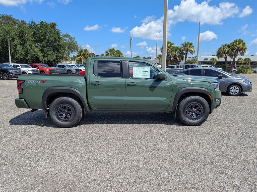 2025 Nissan Frontier PRO-X photo 2