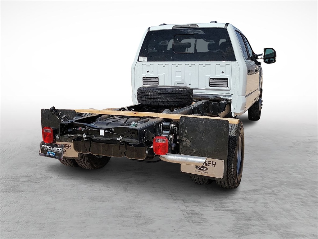 2025 Ford F-350 photo 10