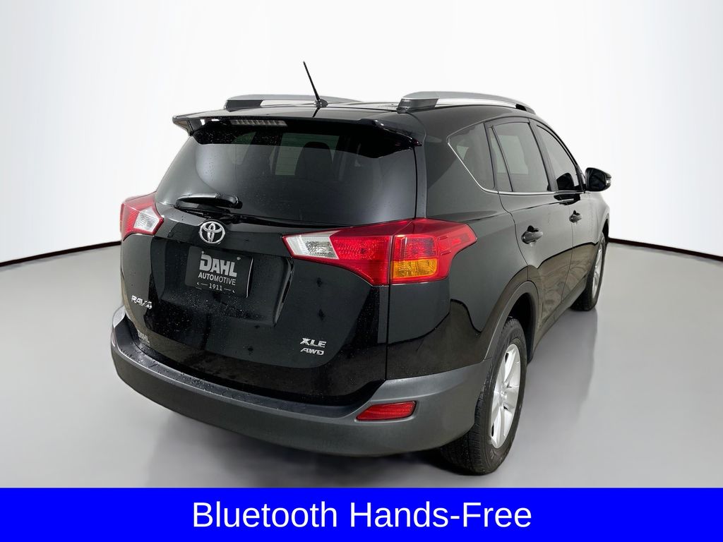 2013 Toyota RAV4 XLE photo 4