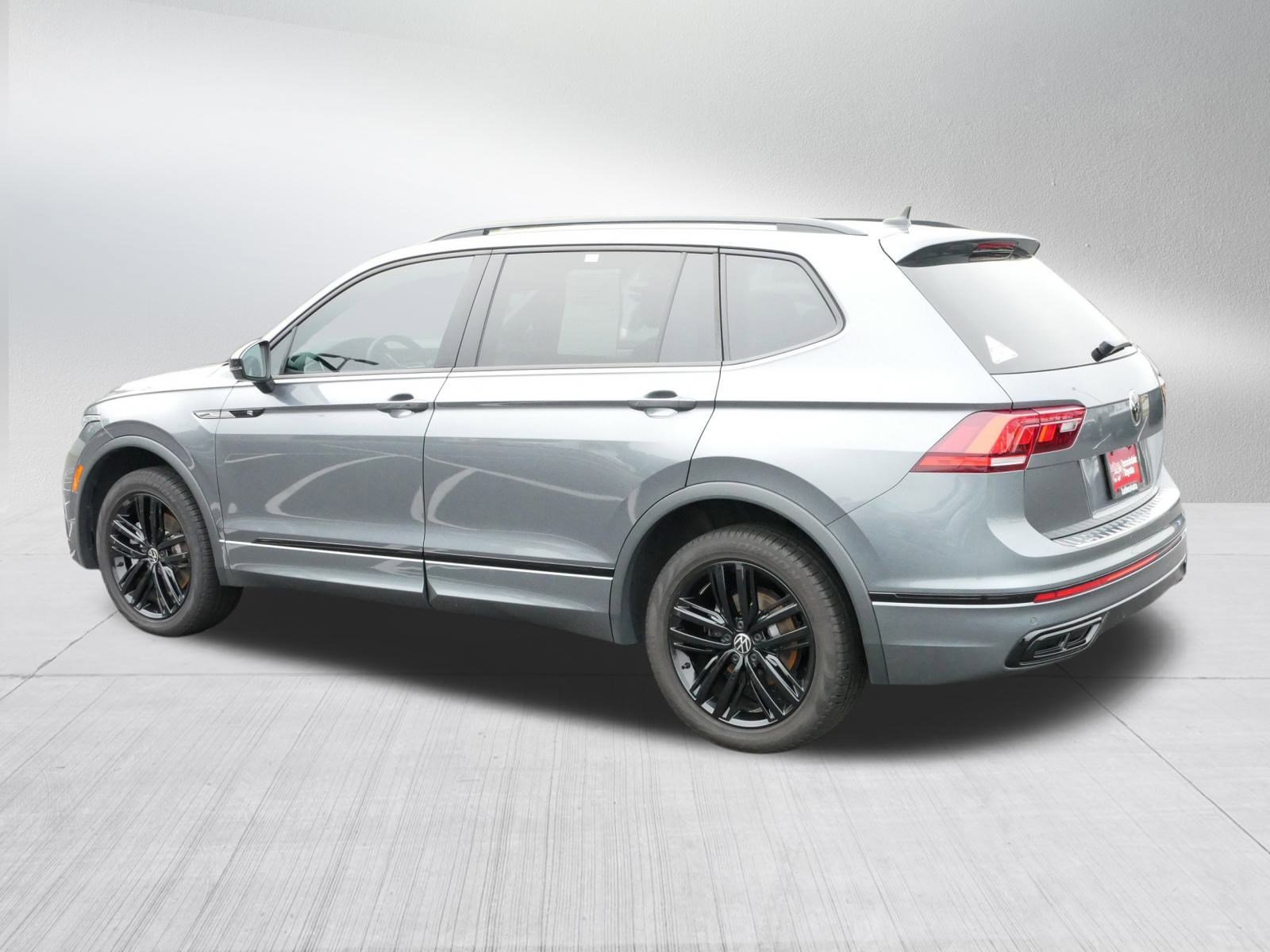2022 Volkswagen Tiguan SE R-Line Black photo 5