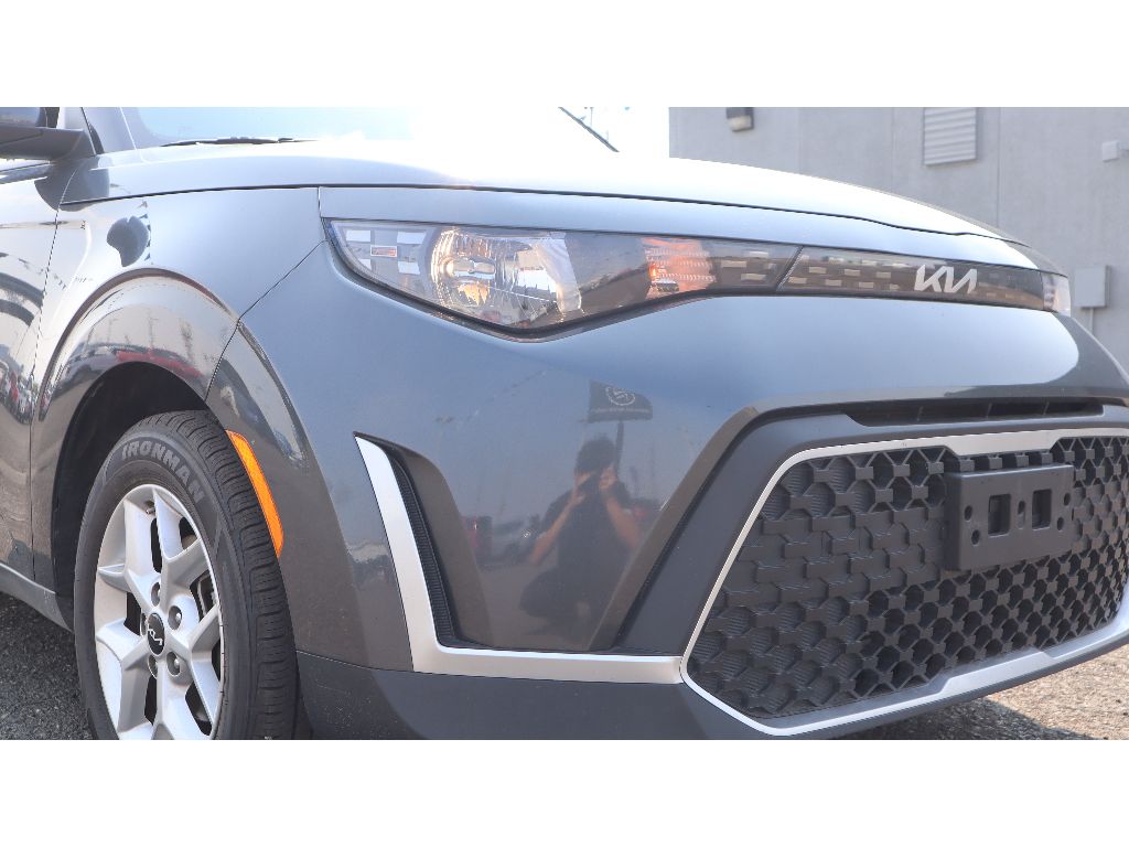 2023 Kia Soul LX photo 22