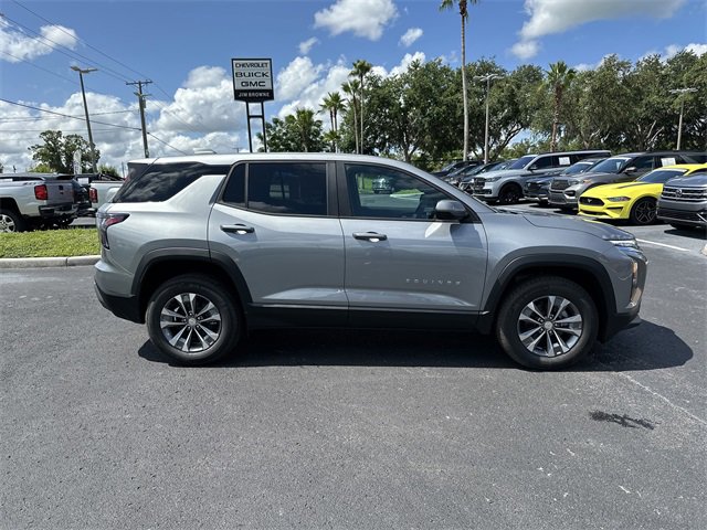 2026 Chevrolet Equinox LT photo 3