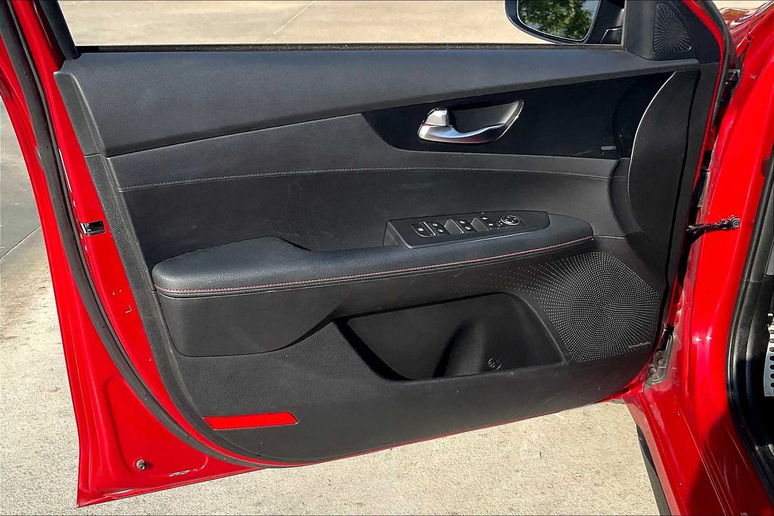 2023 Kia Forte GT photo 19