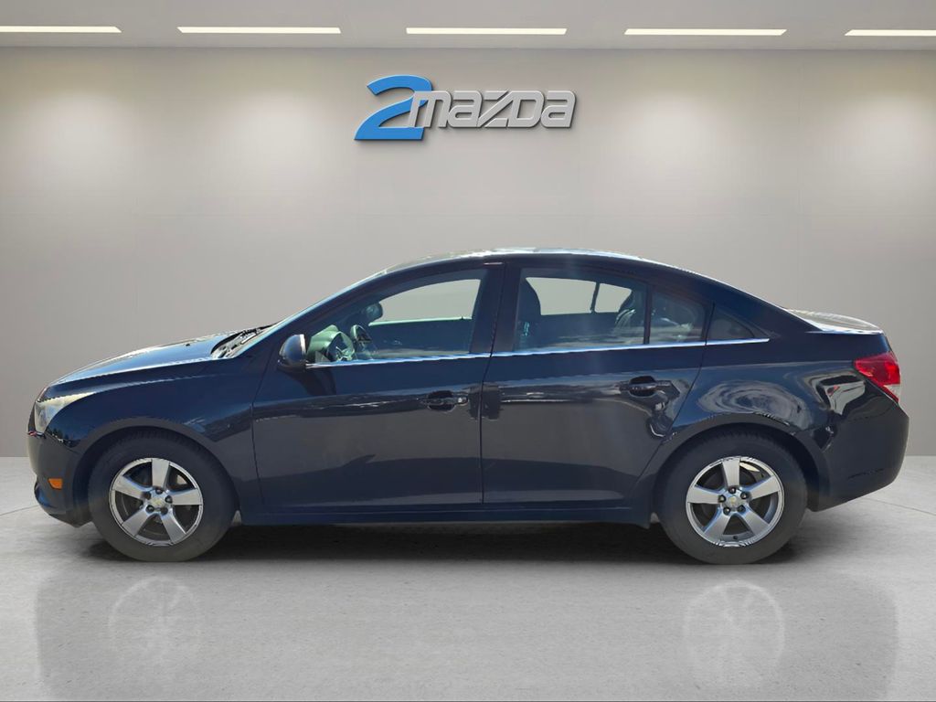 2014 Chevrolet Cruze photo 2