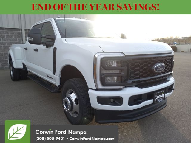 2026 Ford F-350 Super Duty XL's photo