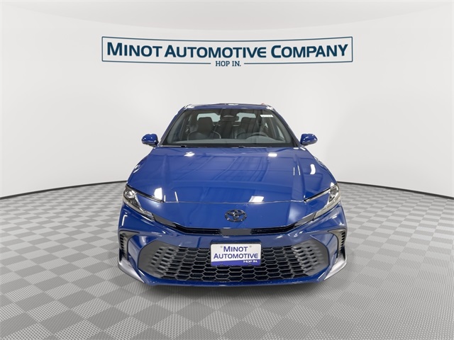 2026 Toyota Camry SE photo 3
