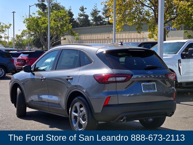 2025 Ford Escape ST-Line photo 7