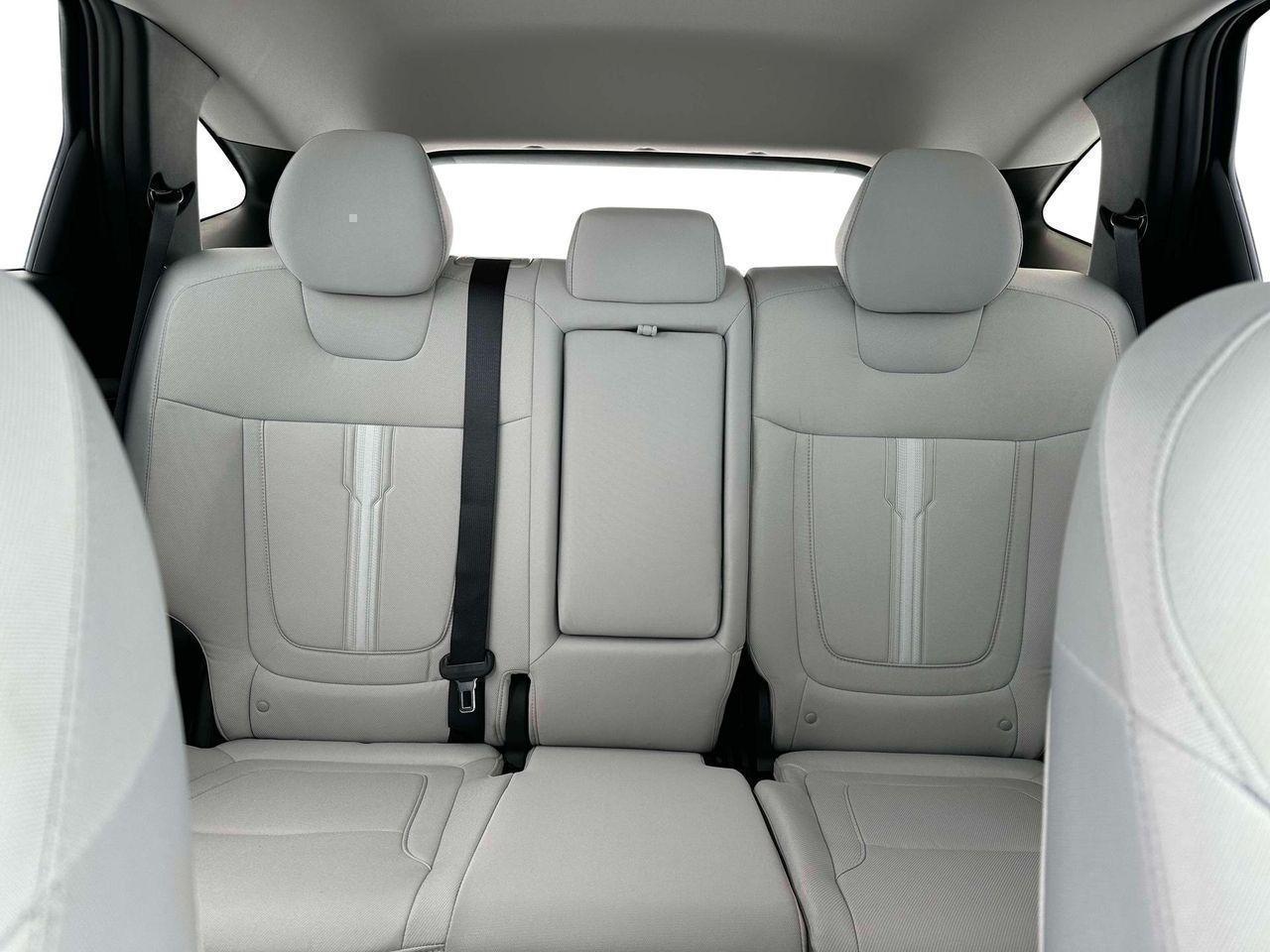 2025 Hyundai Tucson SEL photo 14