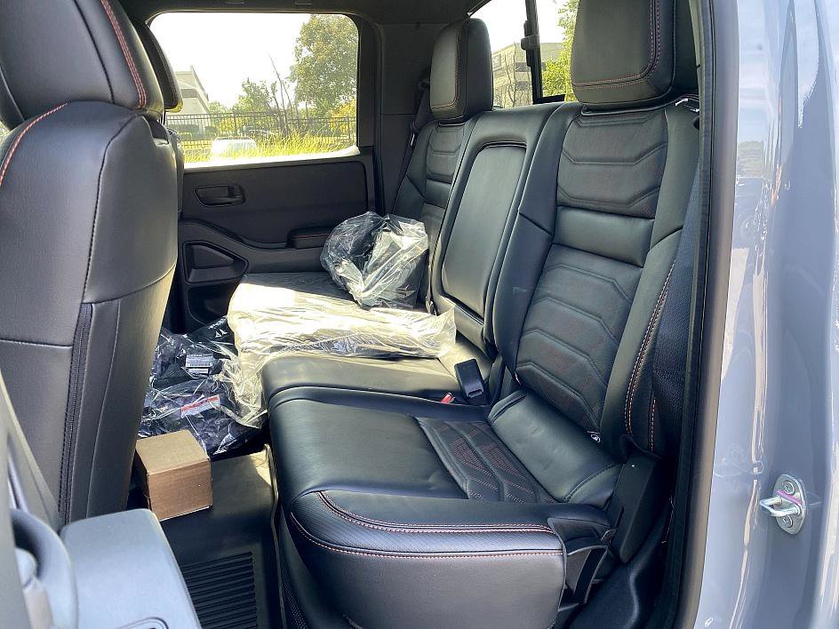 2026 Nissan Frontier Crew Cab PRO-4X photo 16