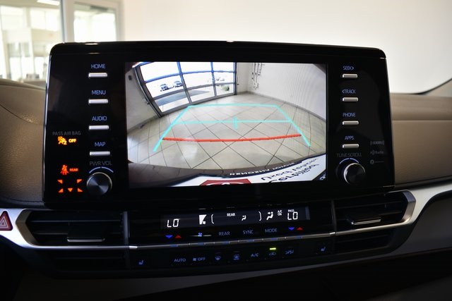 2021 Toyota Sienna XLE photo 21
