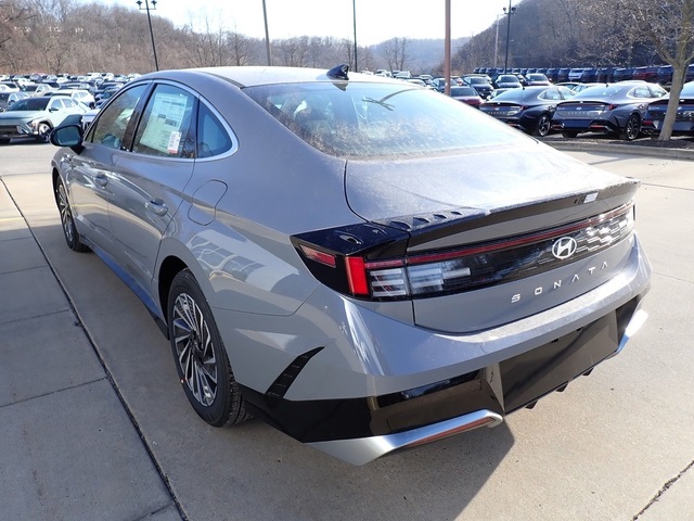 2025 Hyundai Sonata Hybrid SEL photo 5